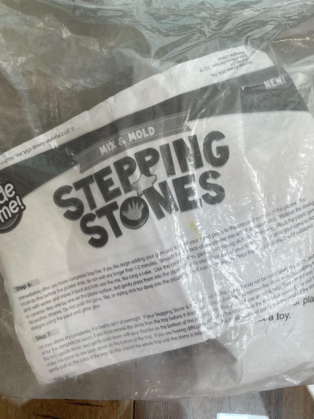 Mix and Mold Plaster Handprint Stepping Stone Kit